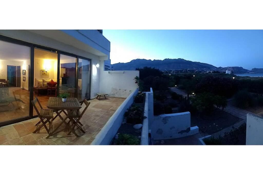 Beachfront Apt! Ac - Pool - Parking Apartment Altea Exterior photo